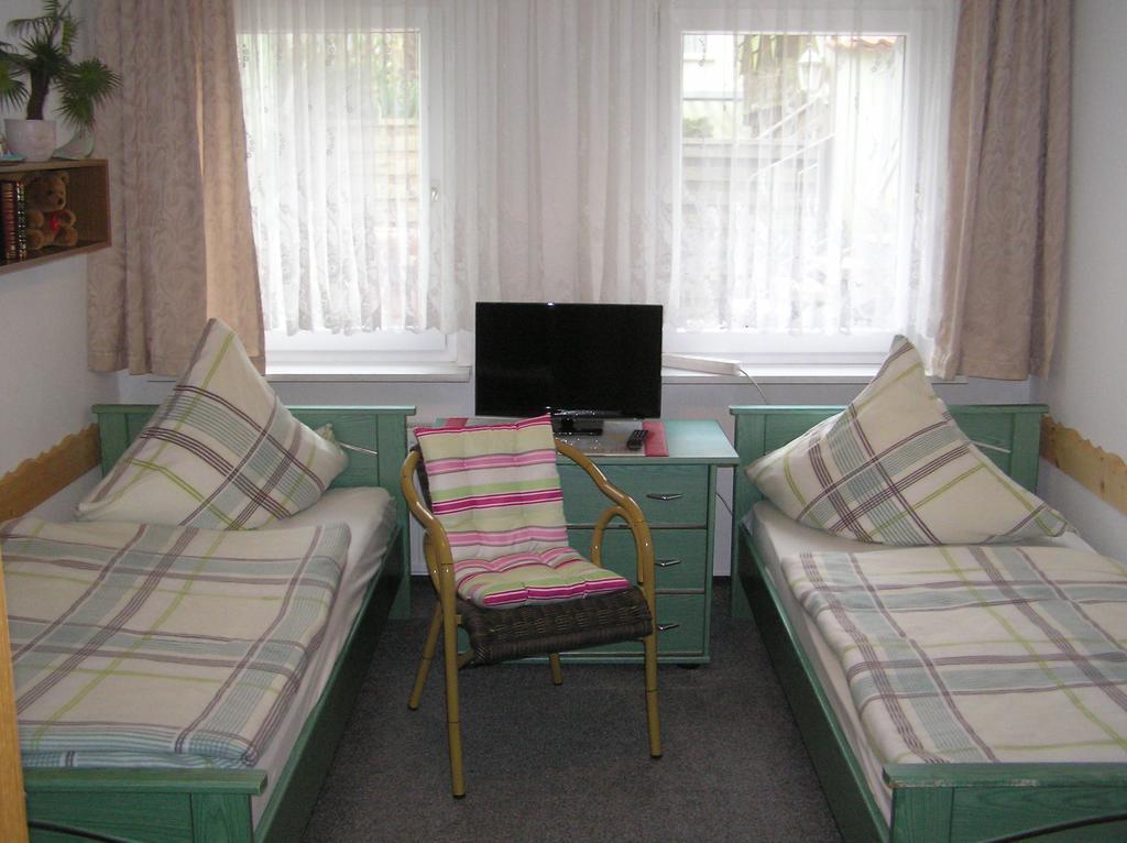 Pension Am Peeneufer Ug Wolgast Habitación foto