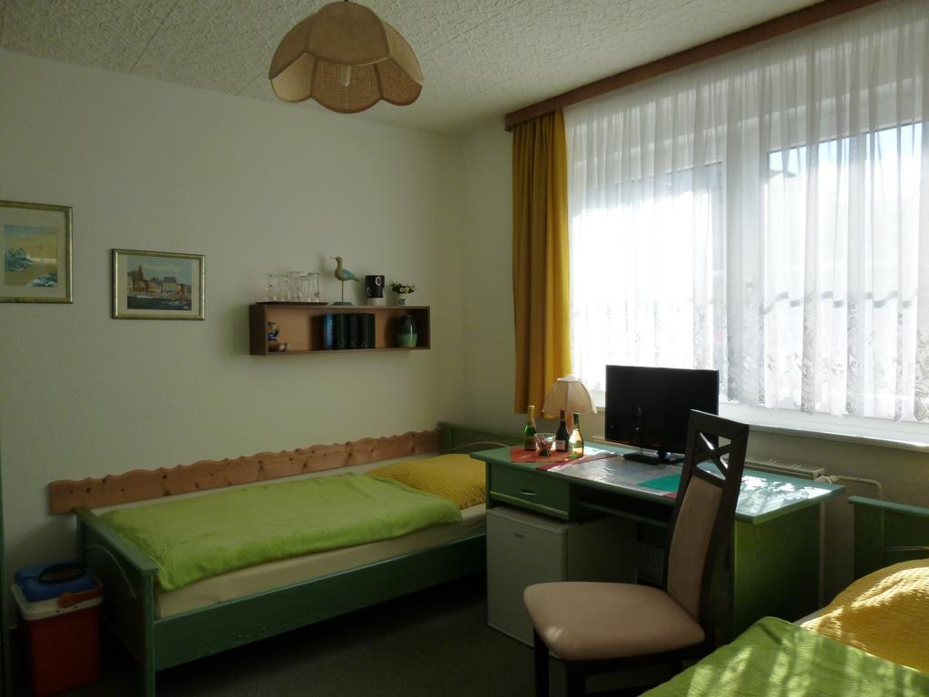 Pension Am Peeneufer Ug Wolgast Habitación foto